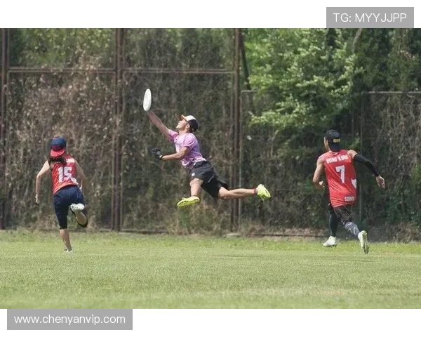 上海飞盘队在极限运动联赛中以78分稳居积分榜首位